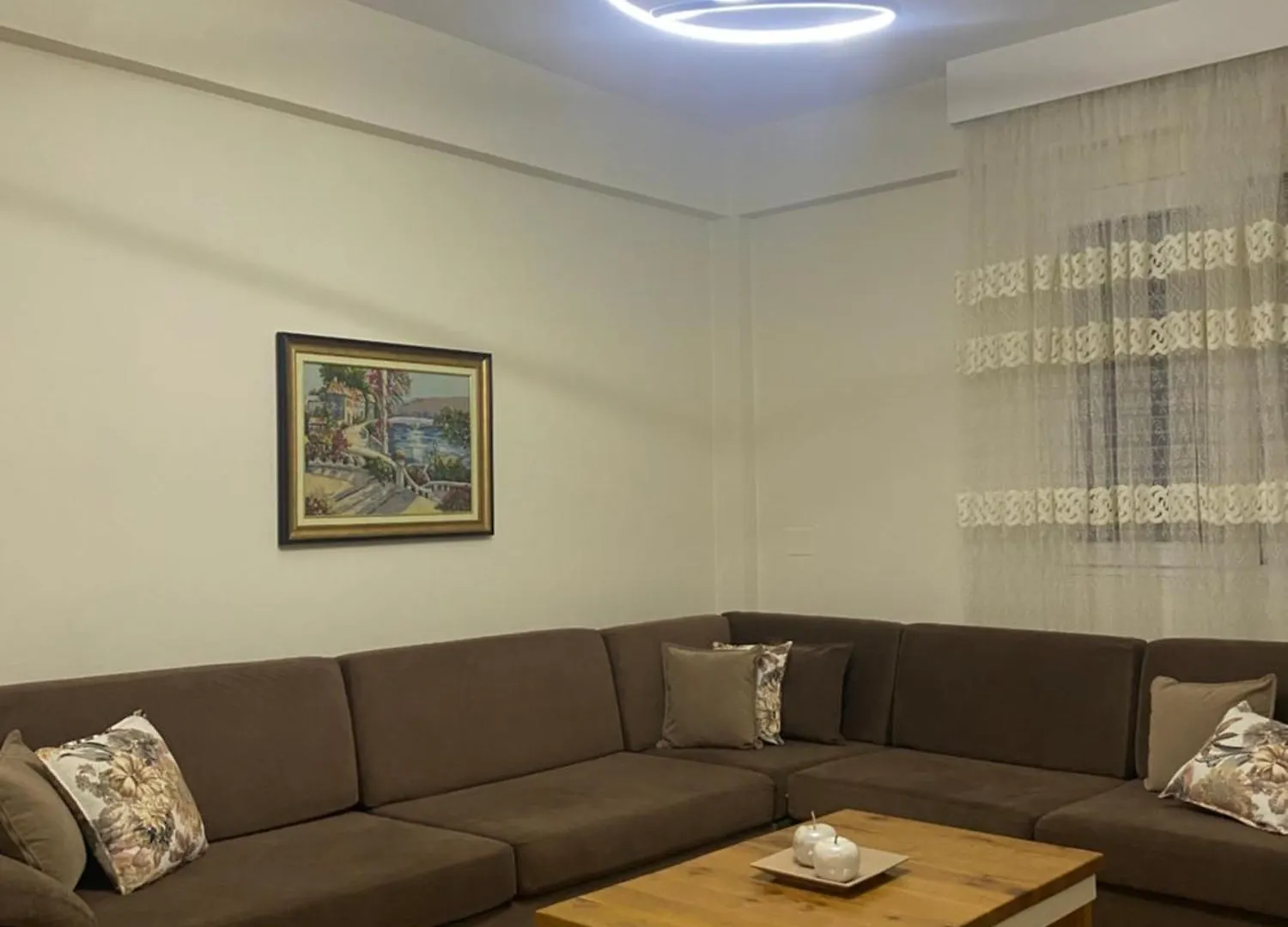 Villa 35 Tirana