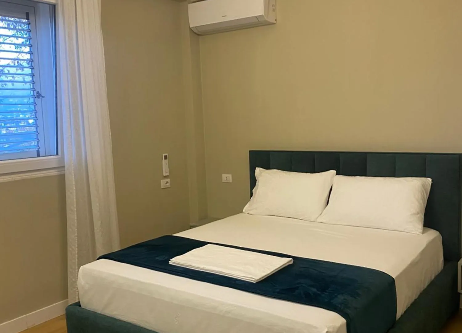 Villa 35 تيرانا شقة
