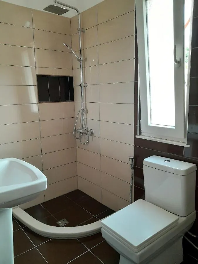 Villa 35 Tirana